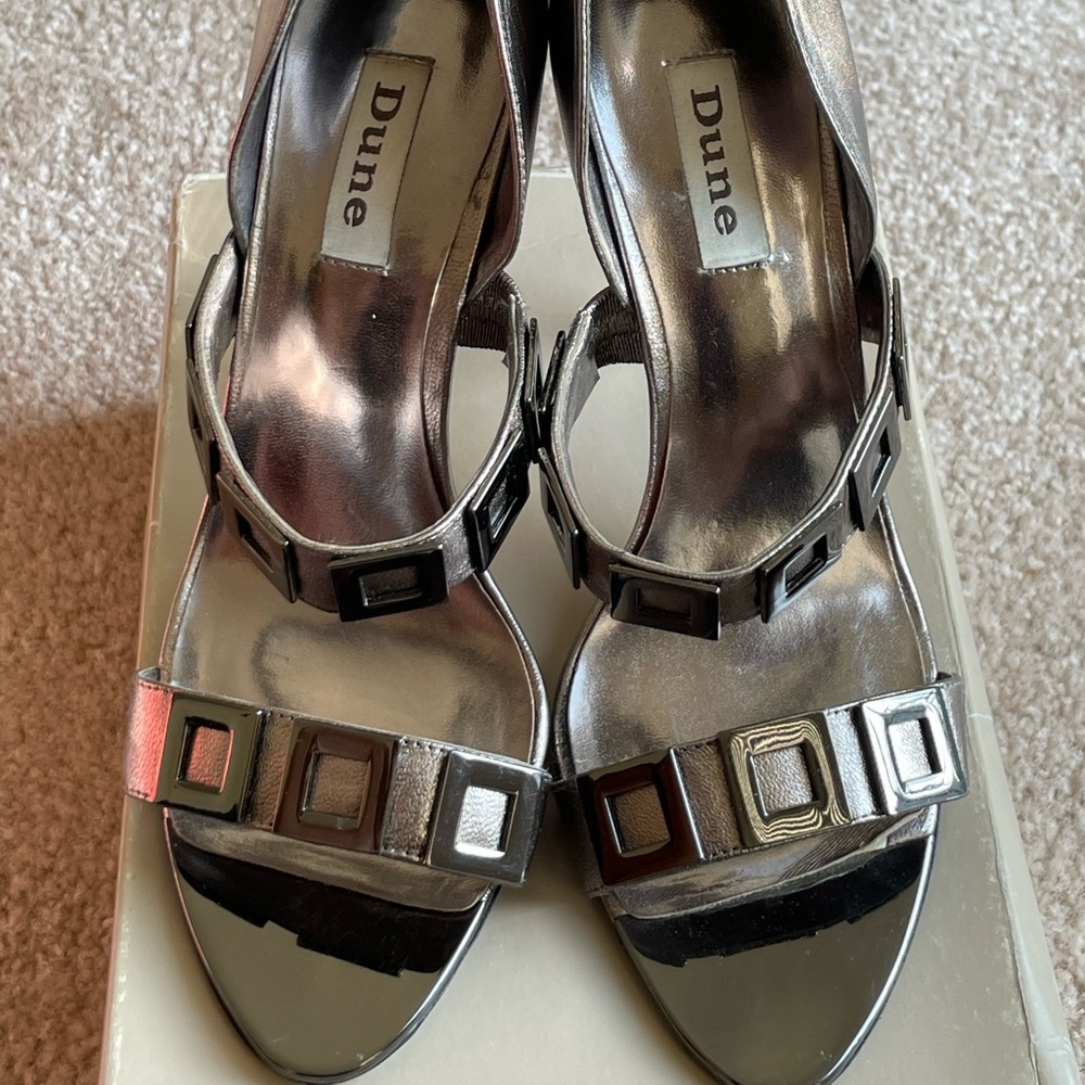 Sexy Shoe Alert!! Pewter/Platinum open toe heeled sandals. Size 39